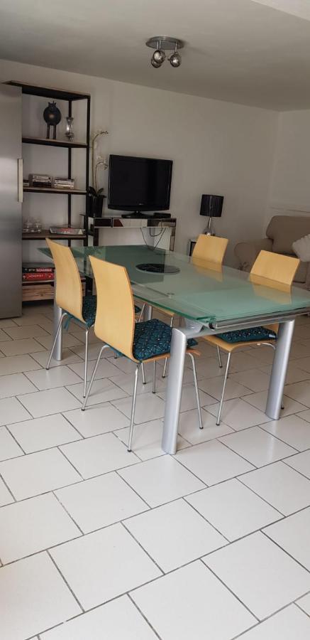 Maison Au Coeur D'Un Village Pres D'Angouleme 尚尼耶 外观 照片